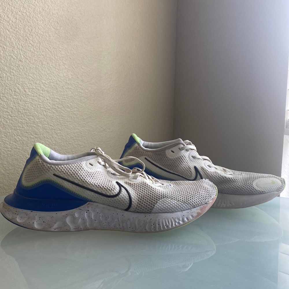Nike Renew RUN SIZE 12